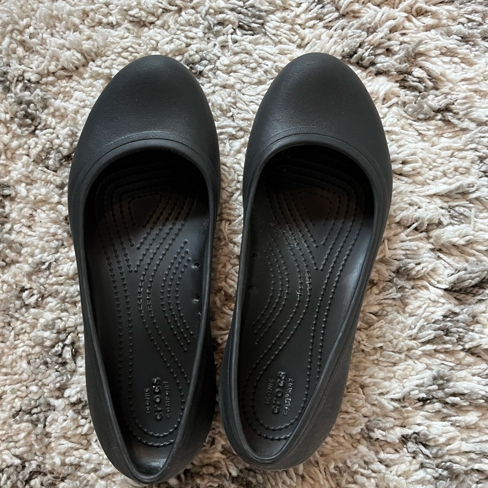 CROCS Black Women's Ballet Flats - Picture 2 of 5